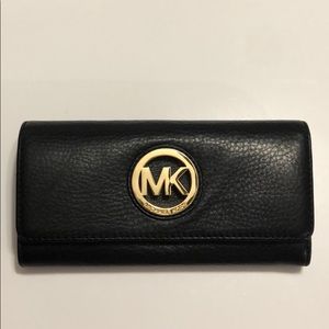 Michael kors black leather wallet